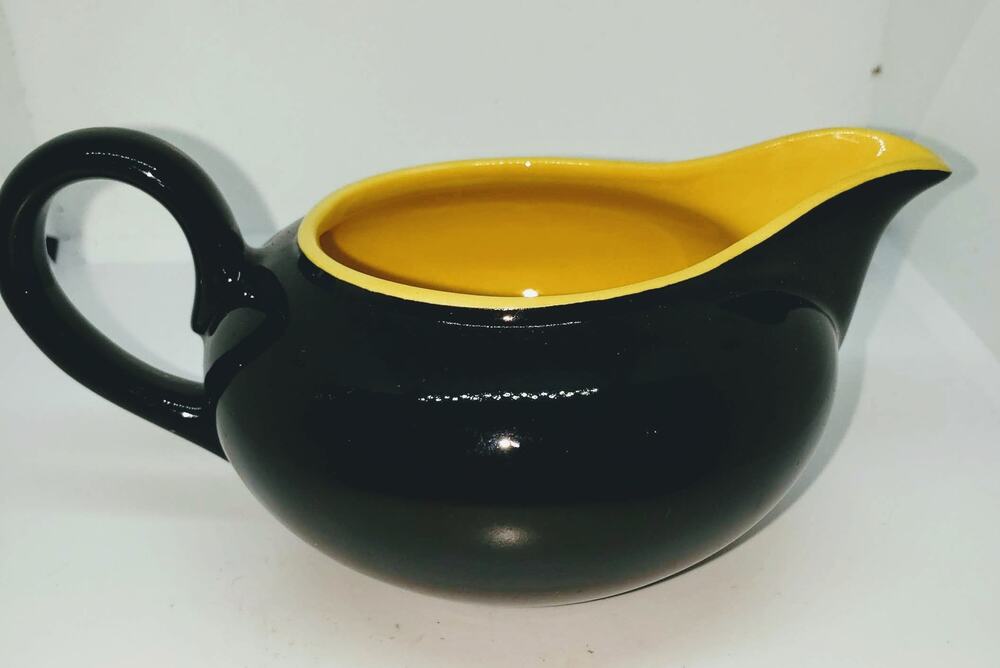 Vintage MID CENTURY creamer EUC